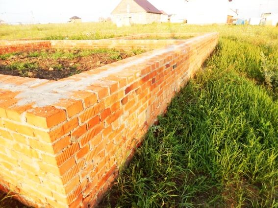 Цоколь из кирпича