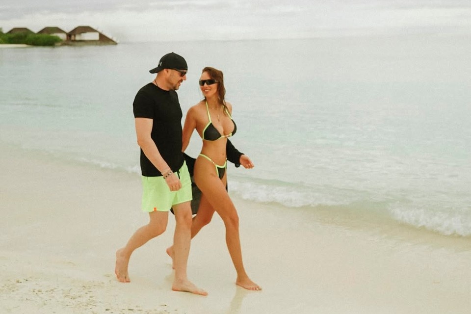    Полина Диброва и Роман Товстик на отдыхе. Фото: Личная страница Полины Дибровой в соцсети