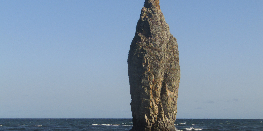 От Южно-Курильского мыса к Чёртову пальцу