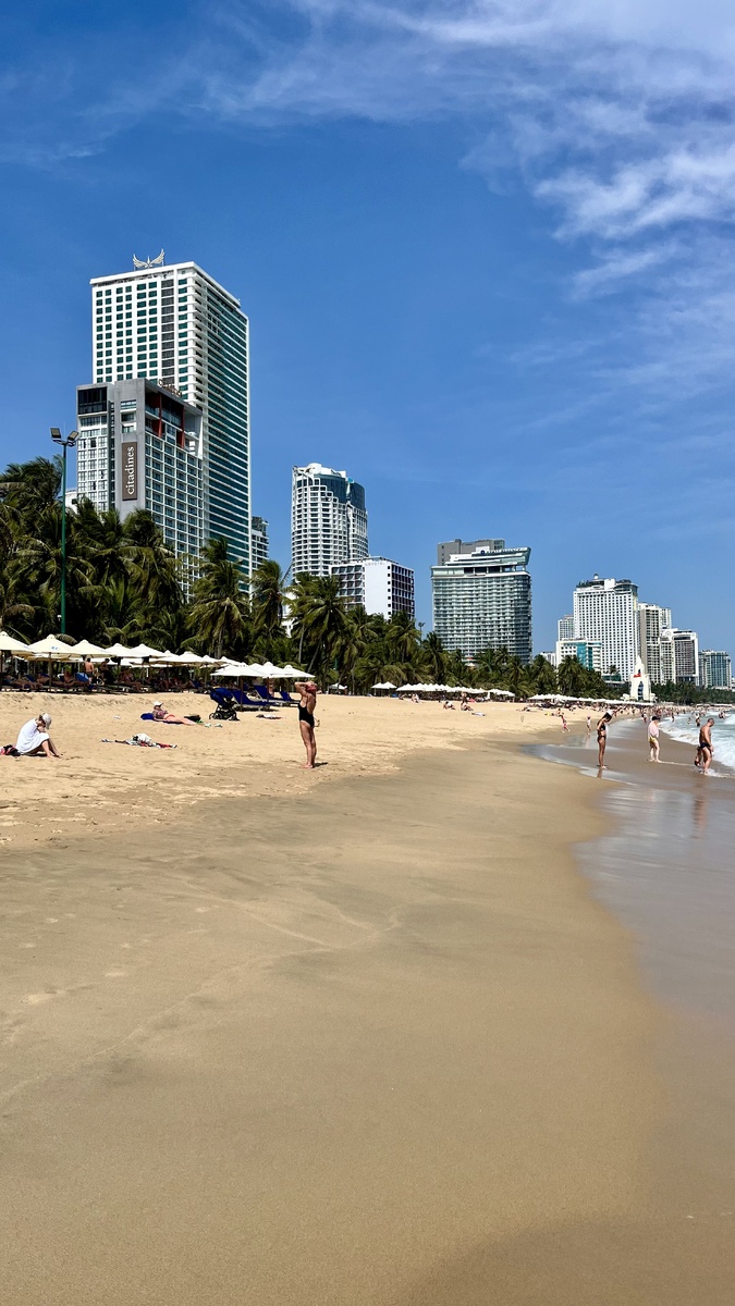 Наш пляж Bai Bien неподалеку от отеля