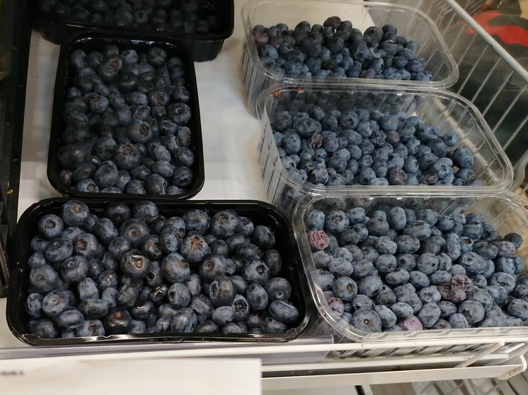     Ягоды оказались заражены личинками насекомых. Фото: архив МК в Питере