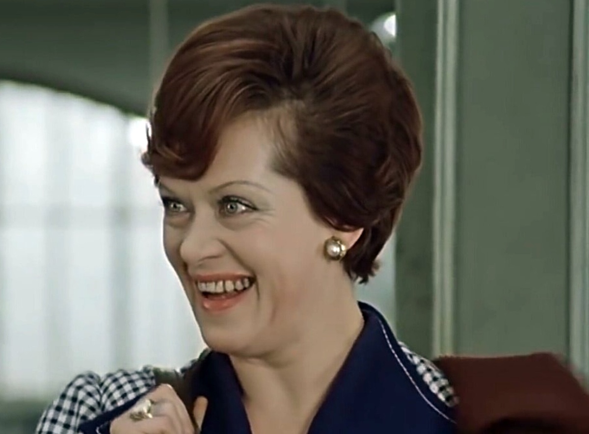 Кадр из фильма «Служебный роман» (1977). Кинопоиск.ру.