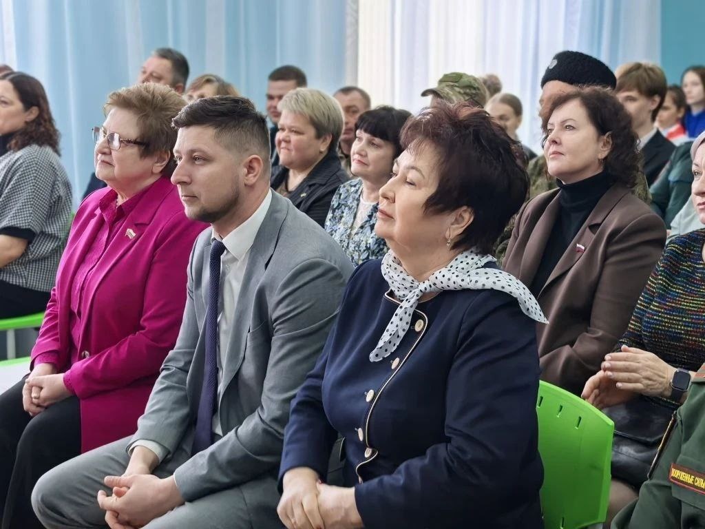 На церемонии открытия центра Жизнь после Победы.    
Фото: пресс-служба министерства информационной политики Оренбургской области.📷
📷
📷
