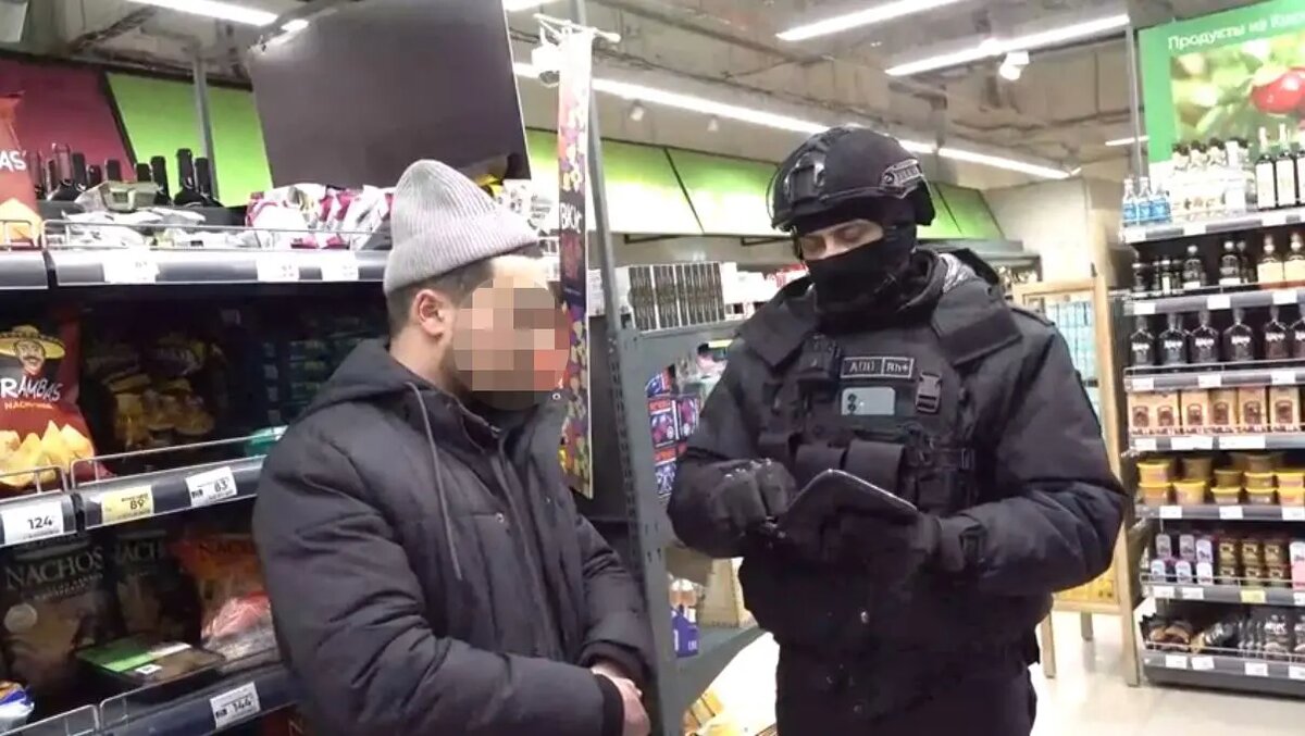    Фото: кадр видео ГУ МВД по Петербургу и Ленобласти