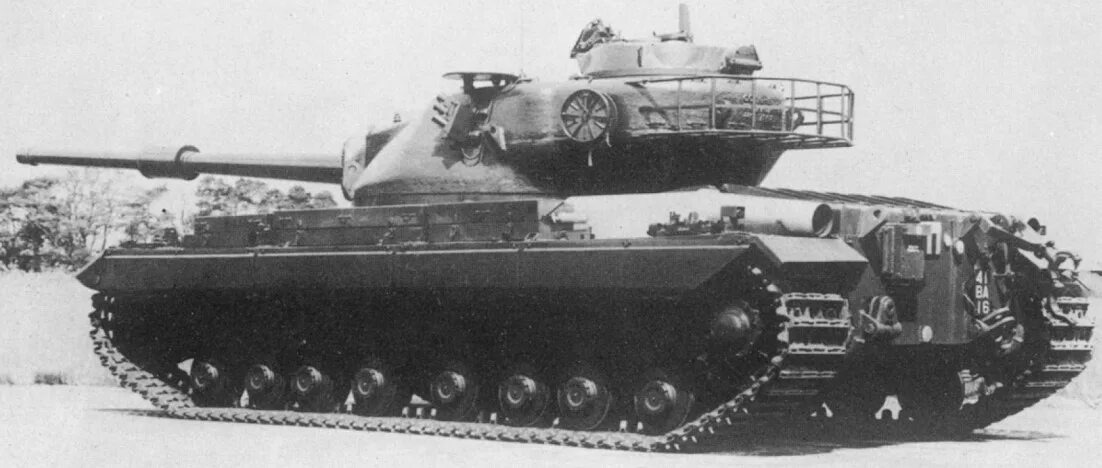 Танк Conqueror из хроник истории