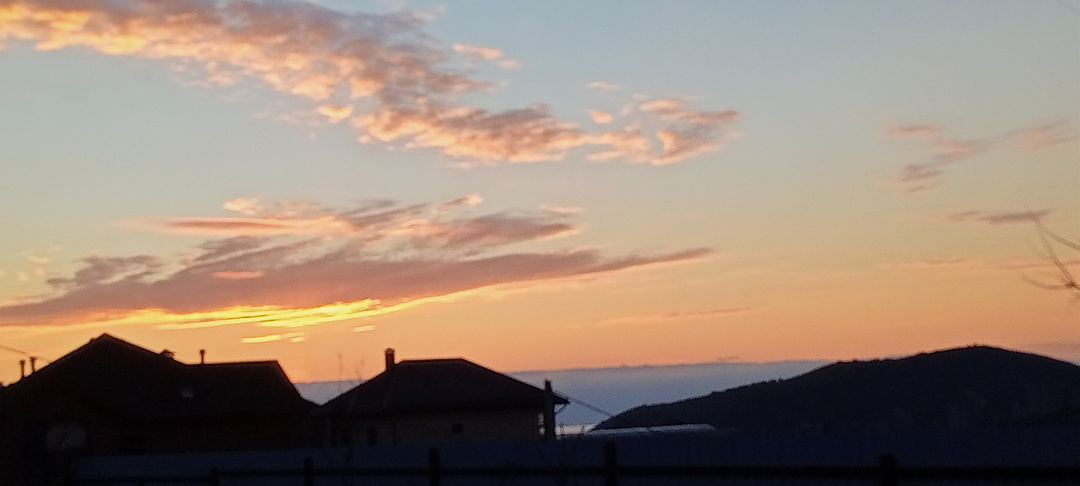 Три стратегии переезда в домик на море