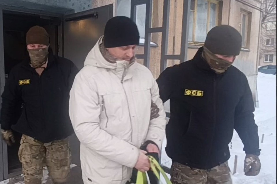    Сотрудник центра по борьбе с экстремизмом задержан ФСБ. Фото: очевидец