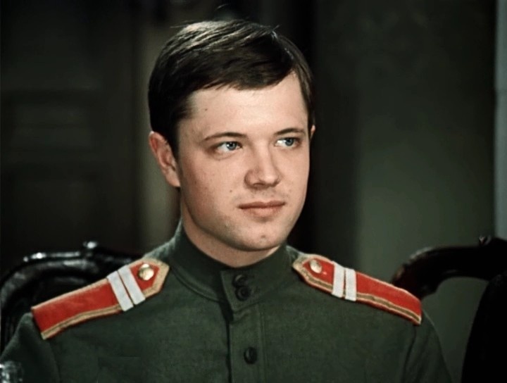 Андрей Ростоцкий в роли Николки Турбина в экранизации 1976 года