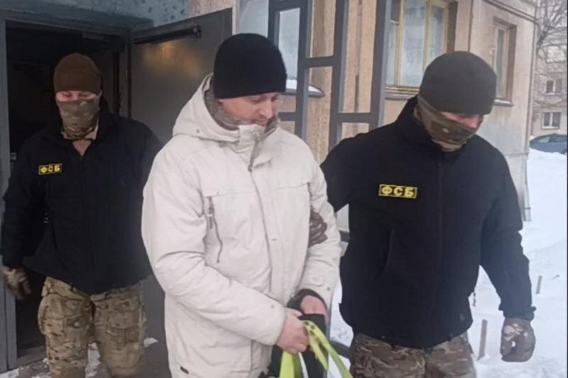 Начальника отделения центра «Э» задержали в Челябинской области