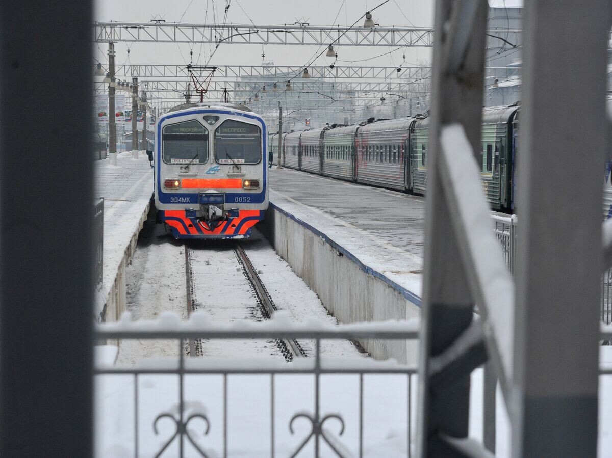    Пригородная электричка. Архивное фото. | © РИА Новости / Артем Житенев