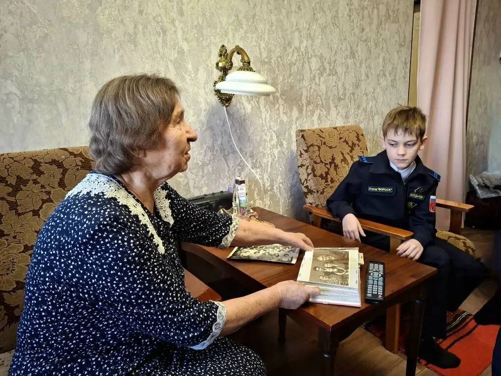 СОШ №1 состоялось торжественное открытие «Парты Героя»