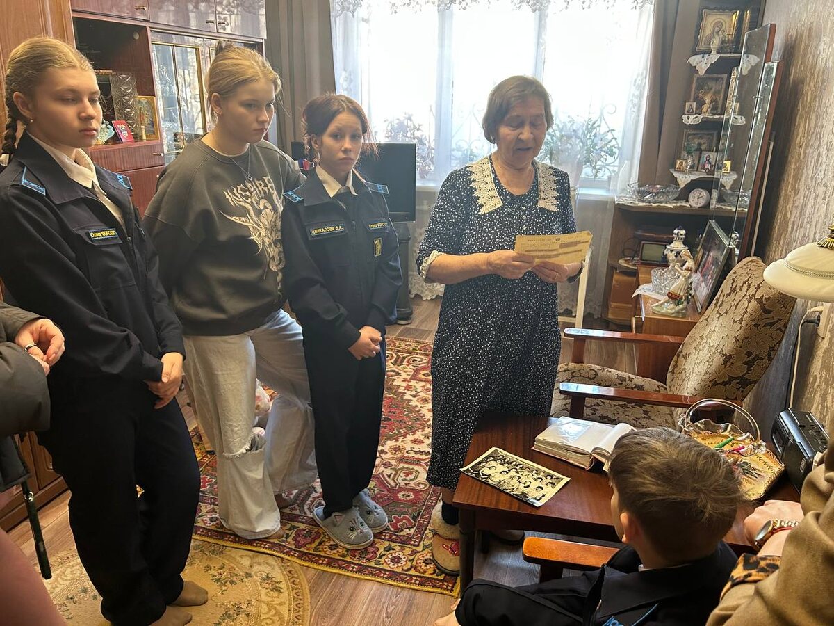 СОШ №1 состоялось торжественное открытие «Парты Героя»