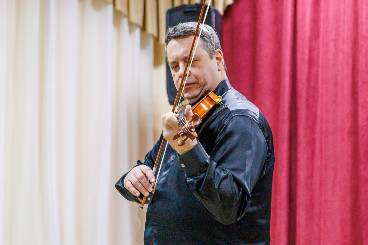    В Каменске-Уральском детям представили программу «Секрет Моцарта»