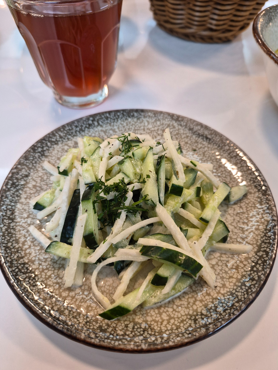 Думаю: а не посадить ли мне дайкон? 