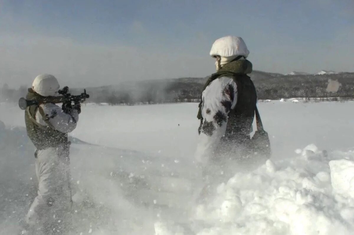    На Сахалине военнослужащих обучают стрельбе из гранатомета