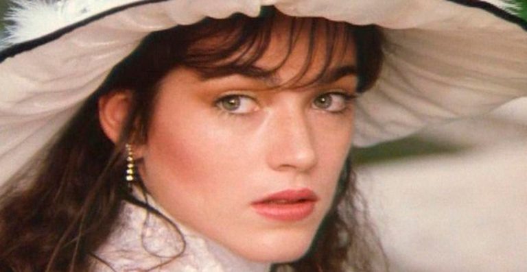    Фото: кадр из фильма "Сердца трех" ( реж. Владимир Попков, Киевская киностудия им. А. П. Довженко, 1992г) Камилла Булгакова