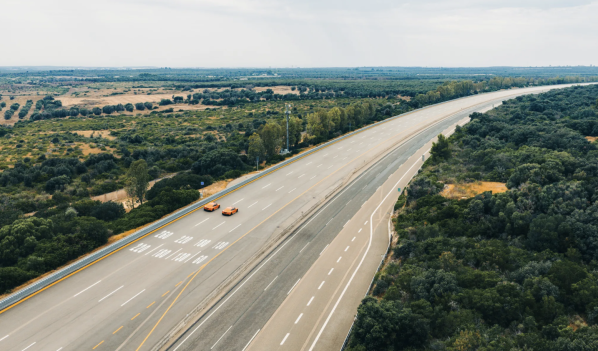 Mercedes объехал всю Землю за 7 дней