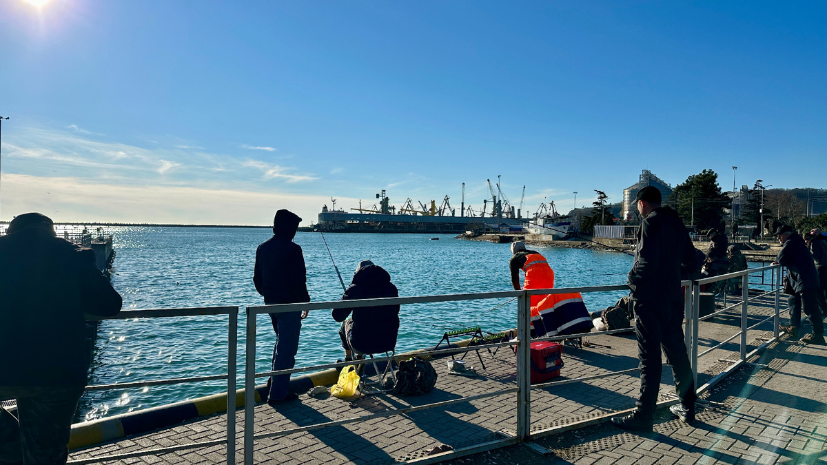 Туапсе. Зимняя рыбалка)