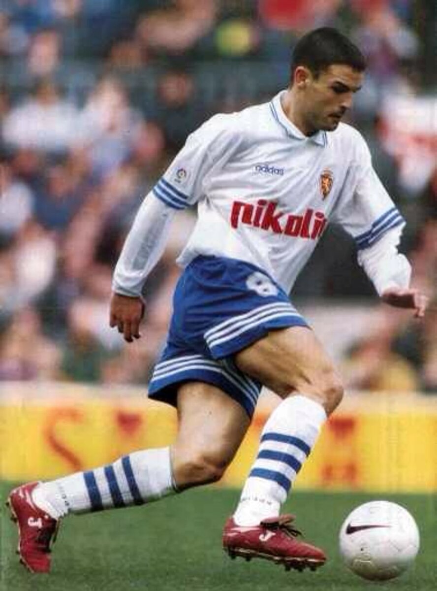 Морьентес в форме Сарагосы в сезоне 1994-1995