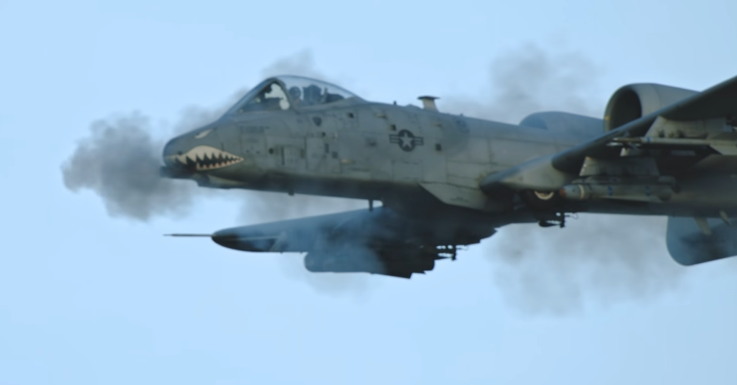 Ты ствол то убери. A-10 Warthog. Самолет, построенный вокруг своего орудия