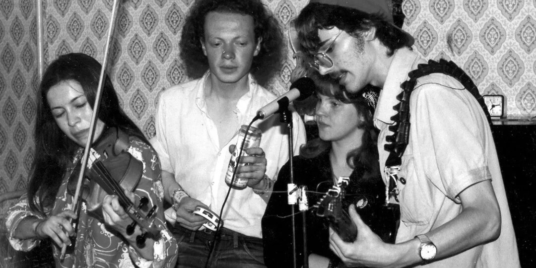 Феномен квартирника