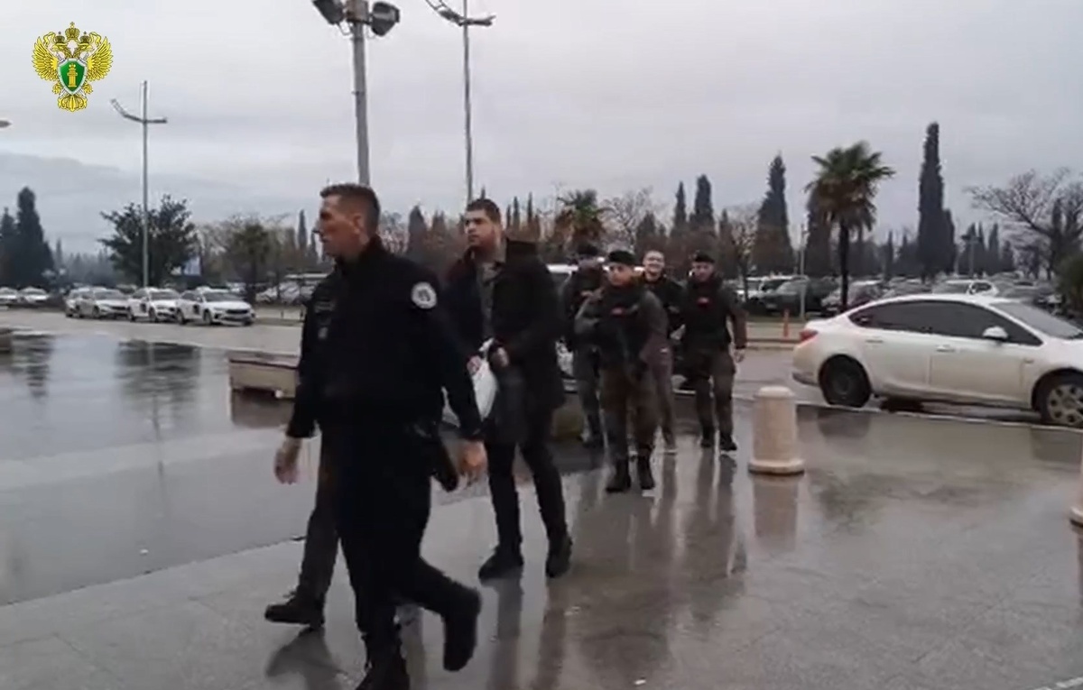    Феликс Александров (второй справа)  Официальный Telegram-канал Генеральной прокуратуры Российской Федерации