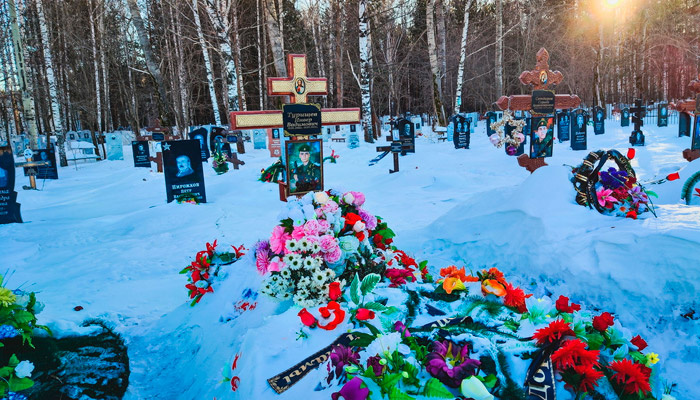 В Мясопустную родительскую субботу принято навещать могилы родных и близких, а также молиться за всех усопших христиан. Фото: 1MI