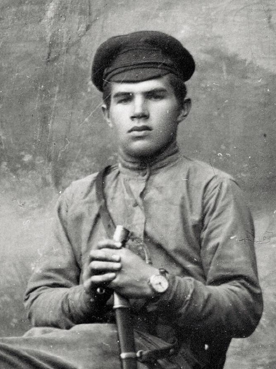 Василий Чуйков в молодости.