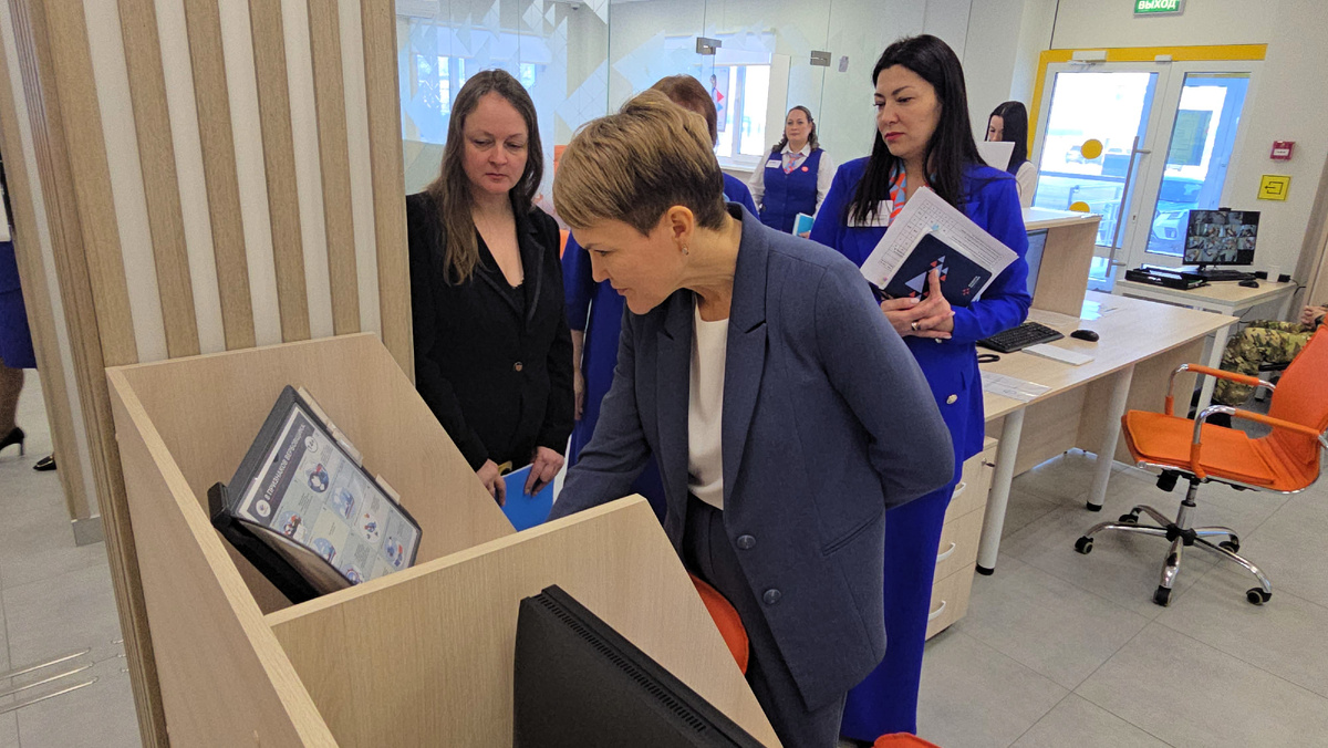 Елена Савельева. Фото: пресс-служба Управляющего Кадрового центра Сахалинской области