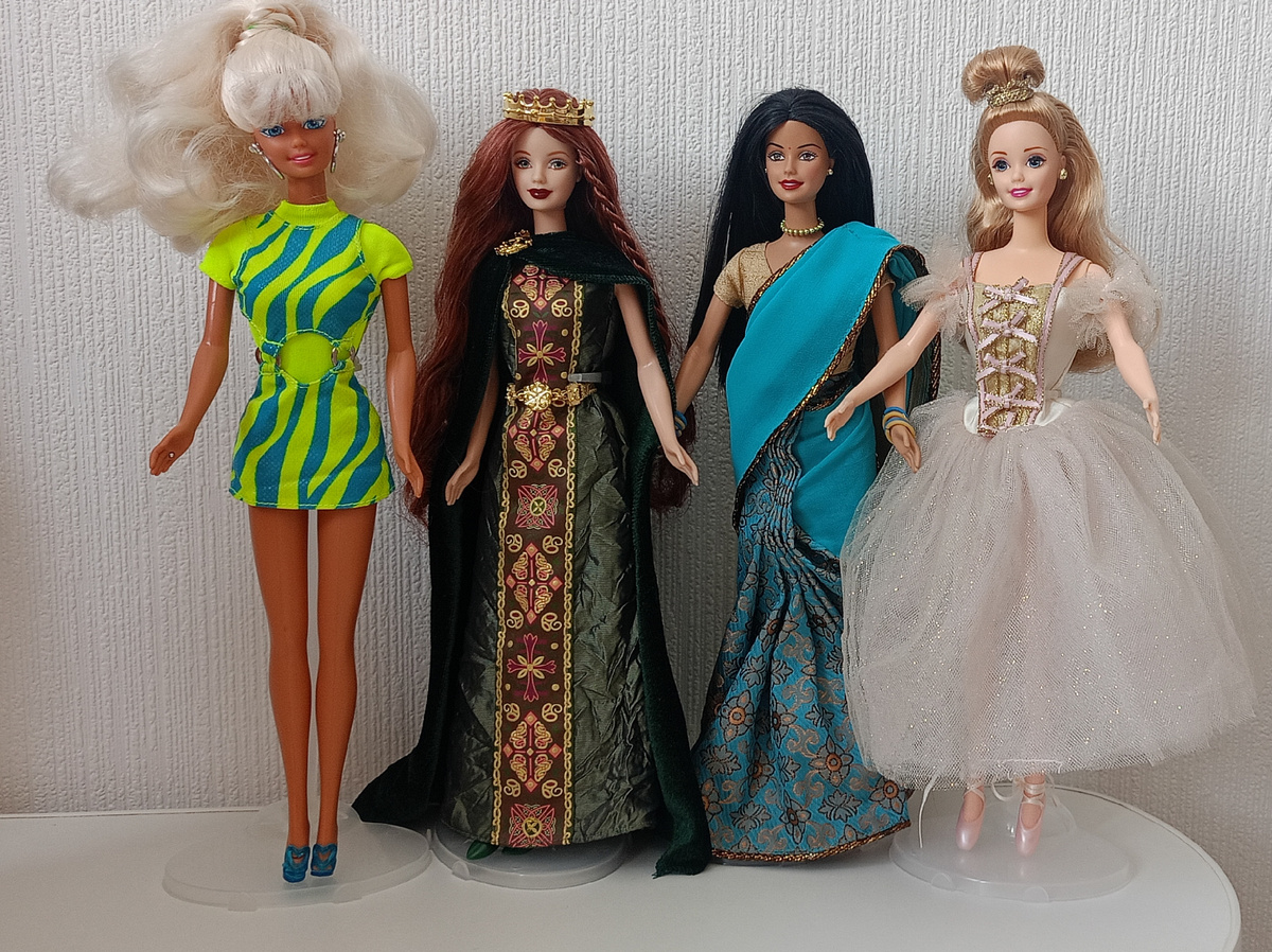 Девочки хоть и старенькие, но дадут фору многим новеньким) 