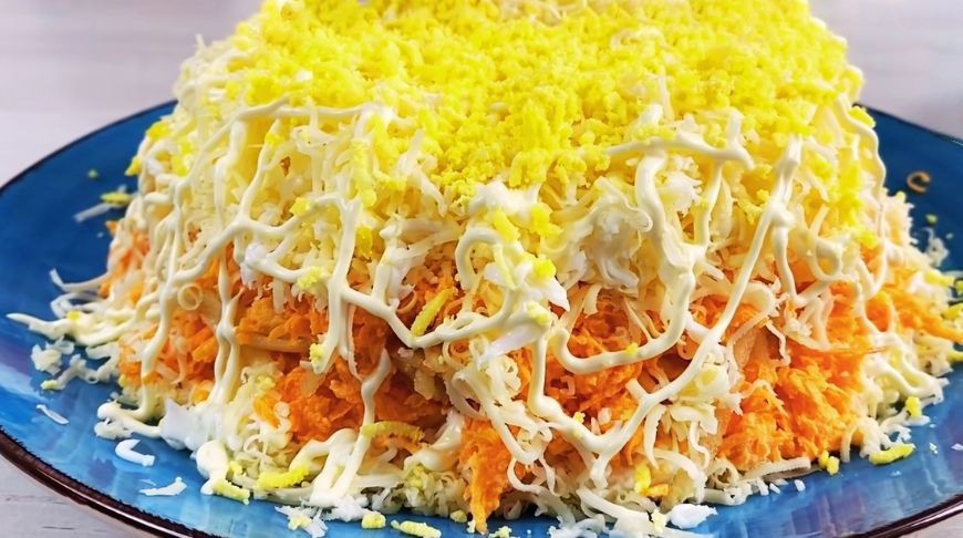 Невозможно оторваться! Готовим вкусный и нежный салат из простых ингредиентов