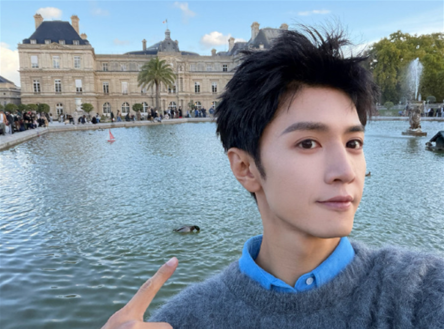 Китайский актер Чэнь Чжэюань