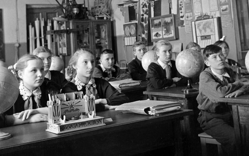 Почему современные школьники учатся больше, но понимают меньше