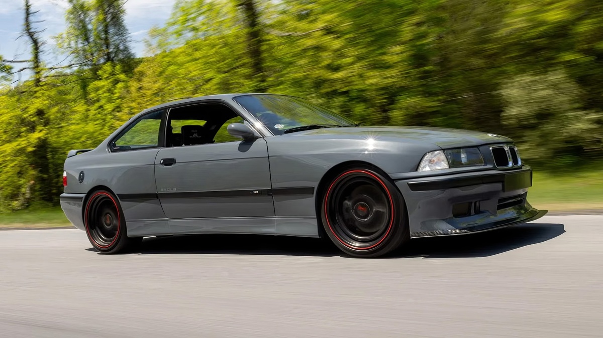 ©Bring a Trailer | BMW