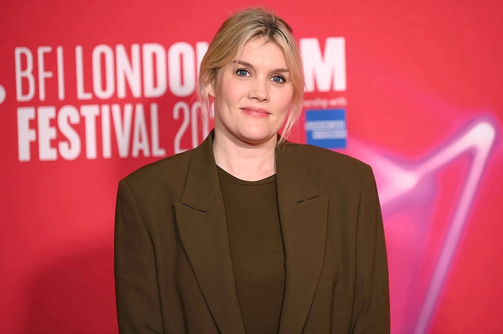 режиссер Эмеральд Феннелл на Лондонском кинофестивале, 2024 г