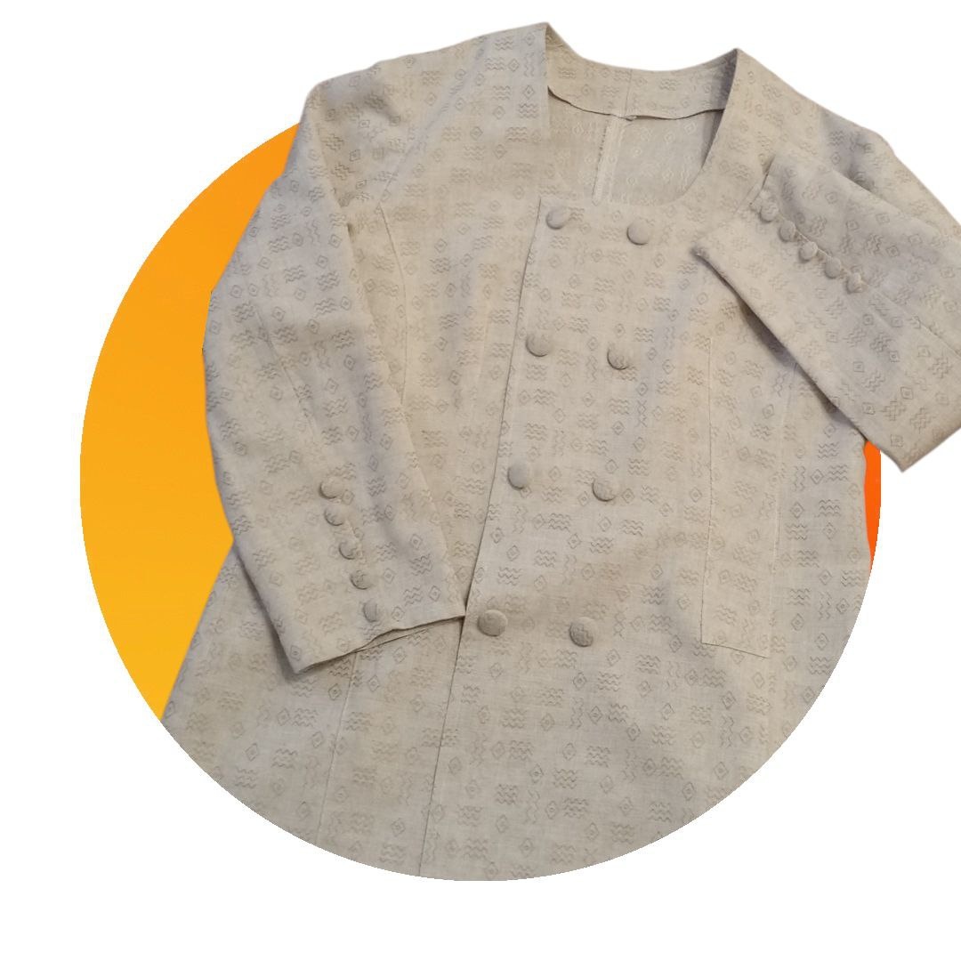 Обзор. Внесла небольшие изменения (убрала карманы). На представленном фото отсутствуют подплечники.