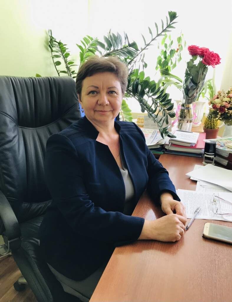    На фото: Голодных Лариса Михайловна Веселовские вести