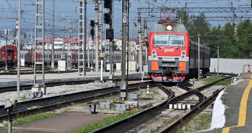 Полицейский из Забайкалья избил мужчину за курение на вокзале