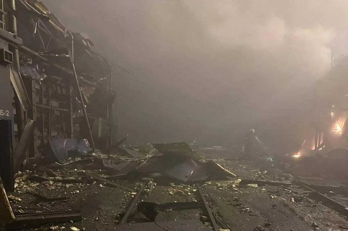    Российские «Герани» разносят портовую инфраструктуру Украины.