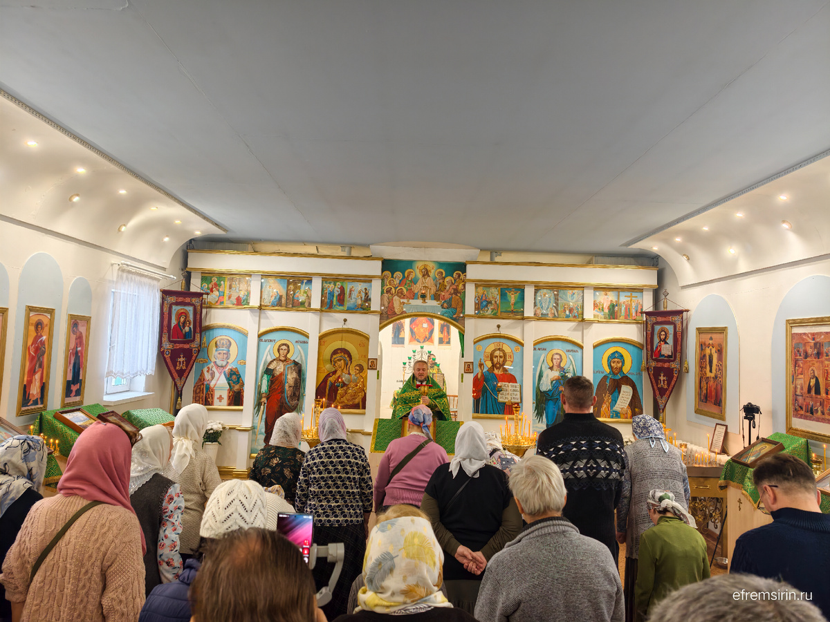 Литургия в храме Ефрема Сирина на престольный праздник