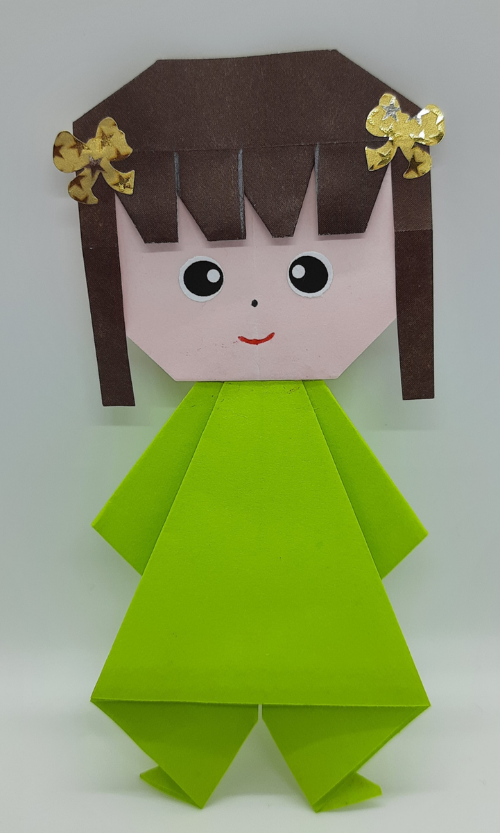 Бумажная подружка: делаем куклу в технике оригами