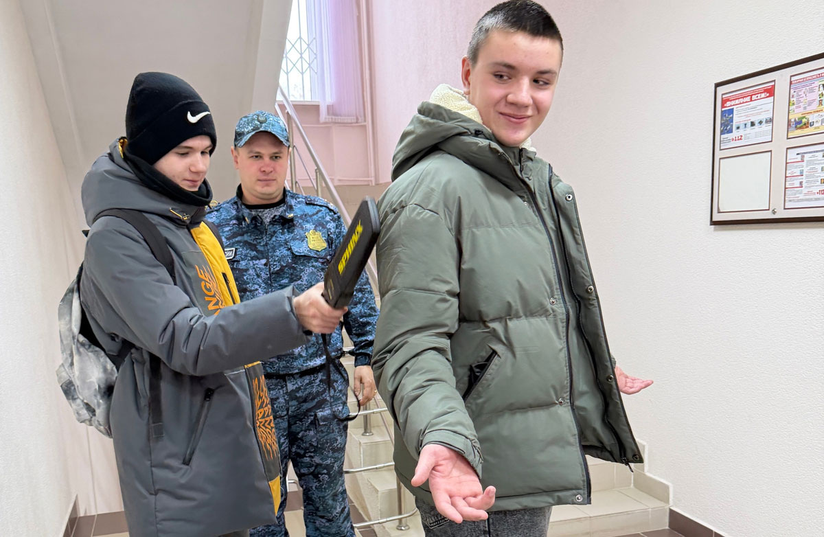    Суд Каменска-Уральского проводит экскурсии для школьников и студентов