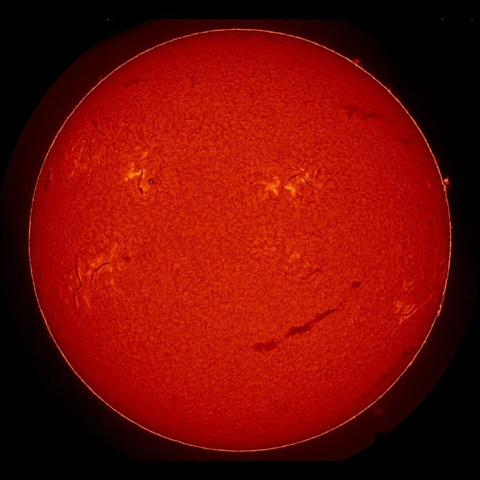    "Смайлик" на Солнце. Источник: Лаборатория солнечной астрономии/ t.me/lpixras