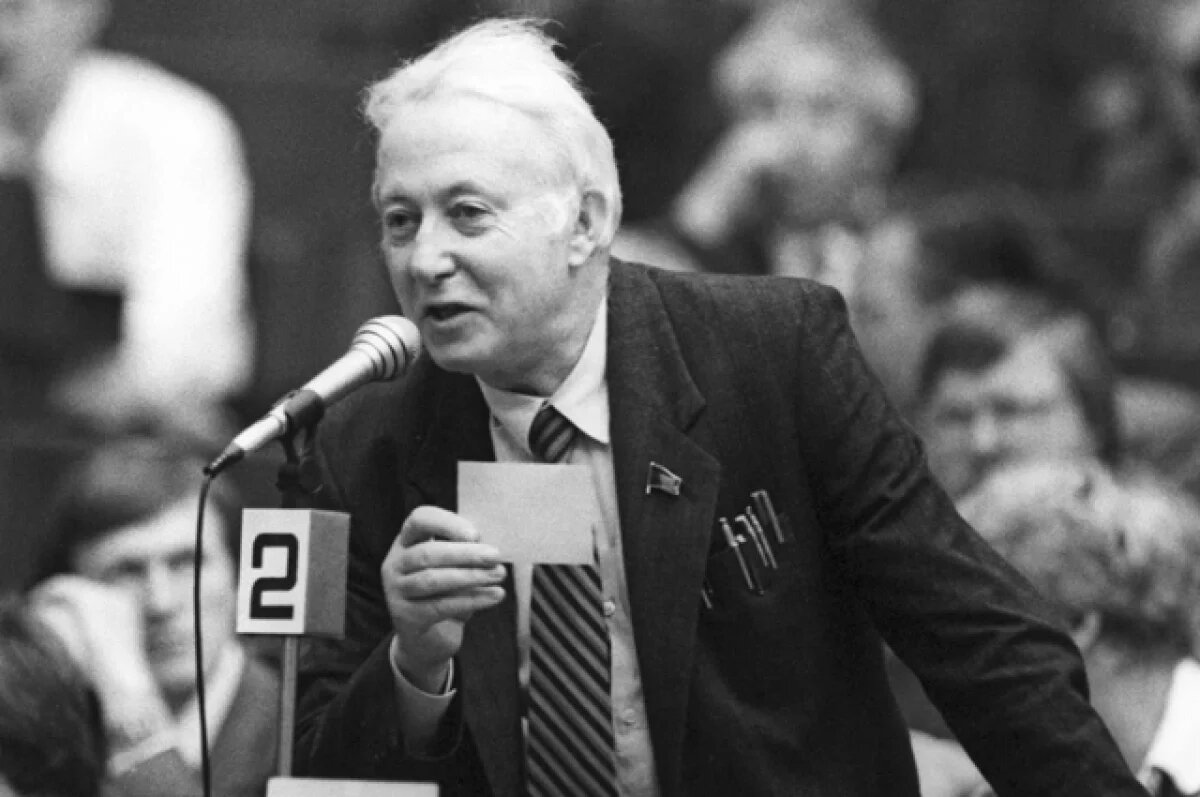    Стала известна причина смерти Роя Медведева