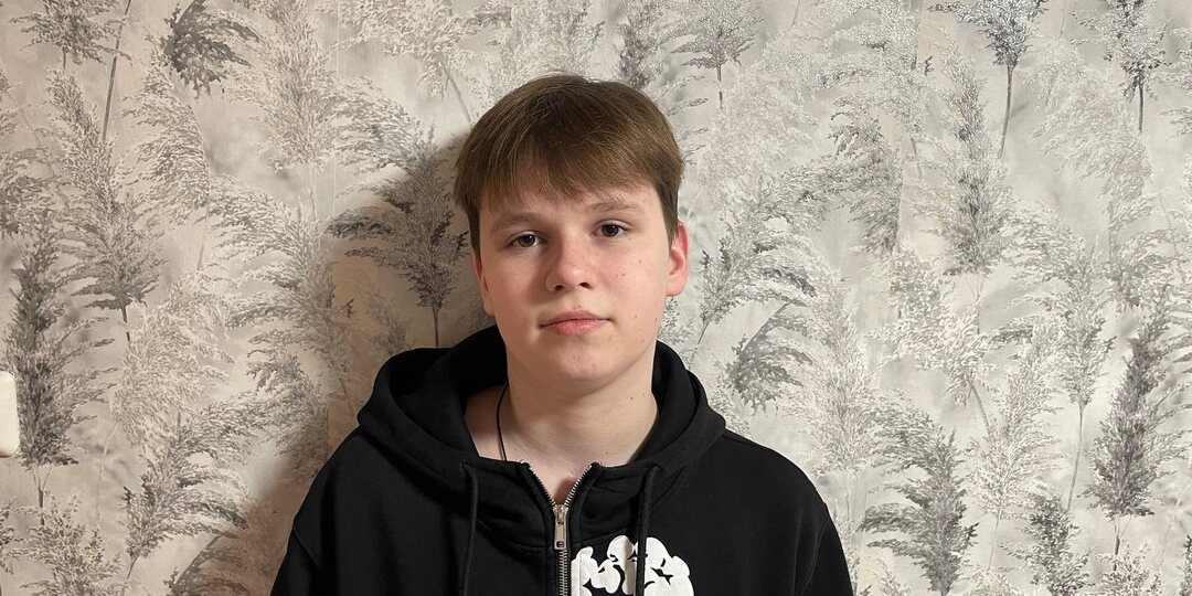 Спас девушку из-под колес автомобиля и принял удар на себя