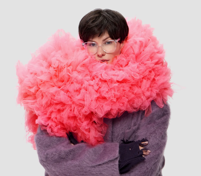 Поздравительная капсула от Monochrome