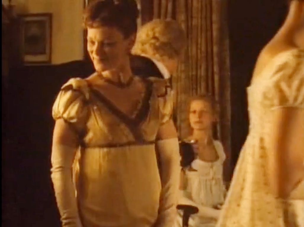 На вечере у Коулов было темновато... 