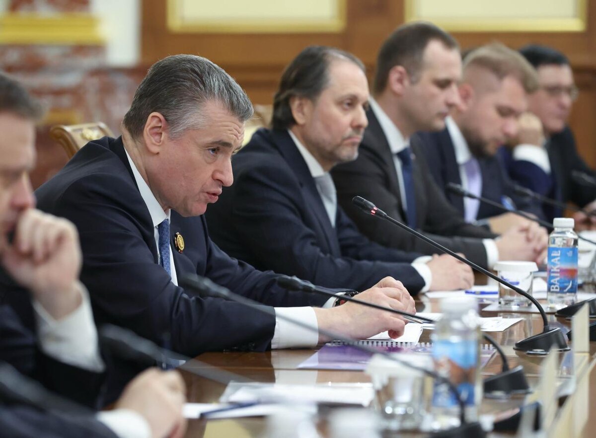 Кадры встречи фракции ЛДПР в Госдуме с Председателем Правительства Михаилом Мишустиным