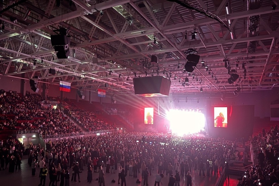    Певец собрал полный концертный зал фанатов Анастасия СЕМДЯНОВА