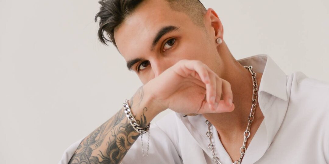 5 беспроигрышных подарков мужчине к 23 февраля, которые точно не будут пылиться